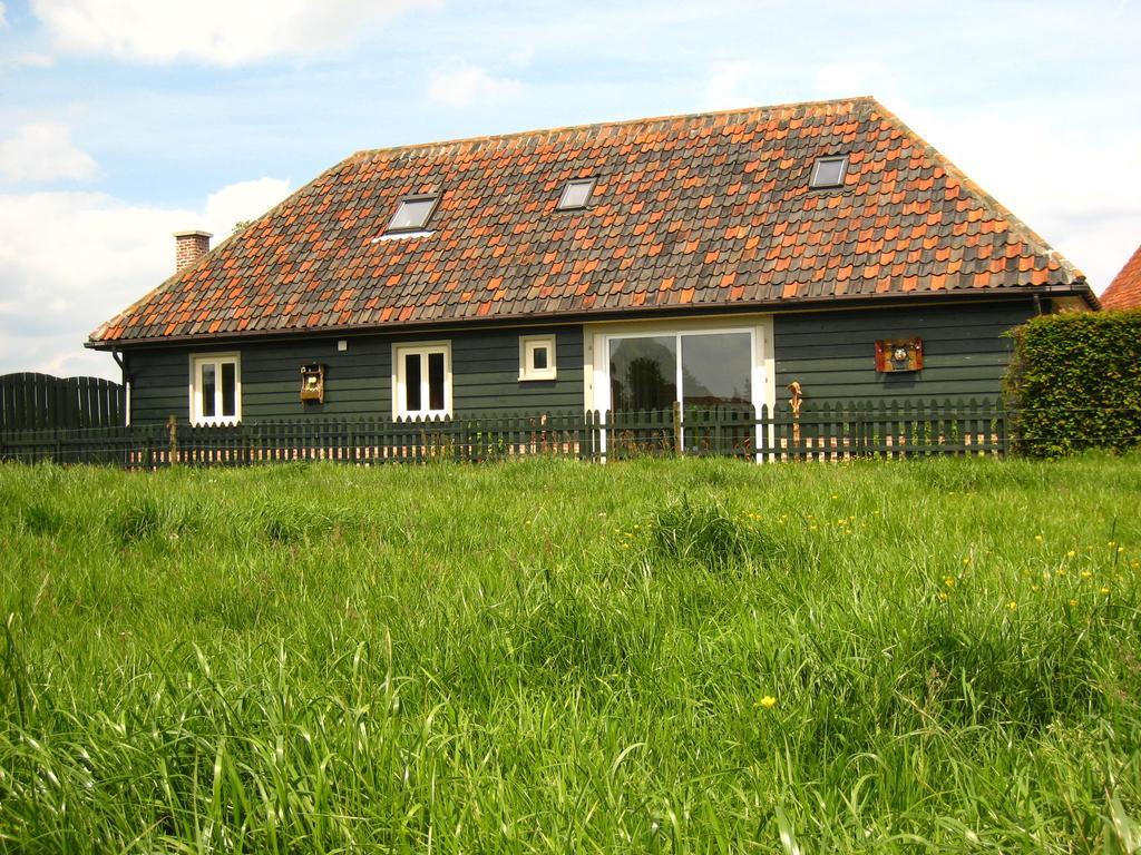 Charming Holiday Home In Zele Near The Forest Bagian luar foto
