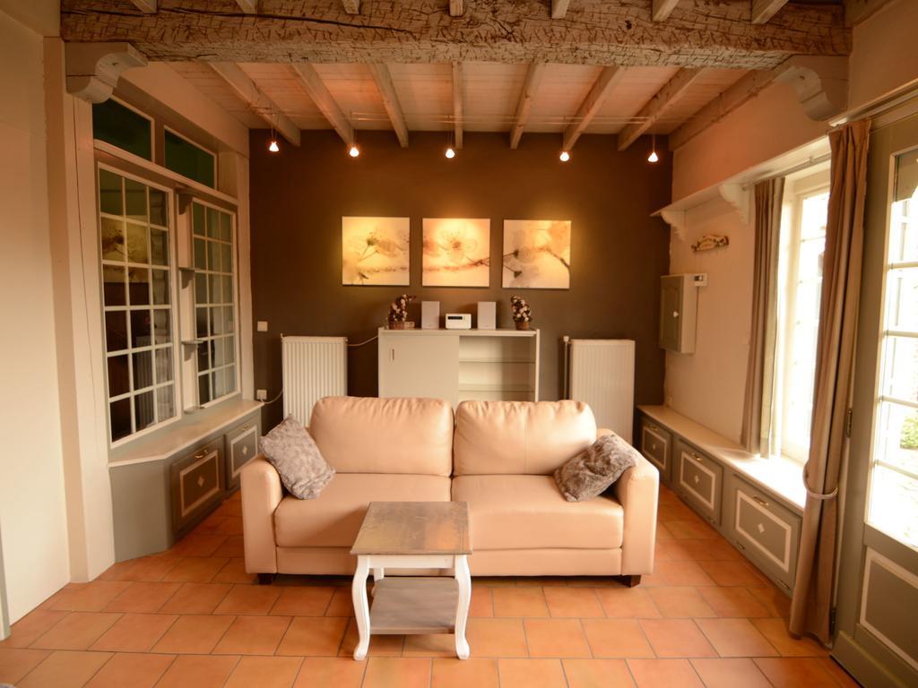 Charming Holiday Home In Zele Near The Forest Bagian luar foto