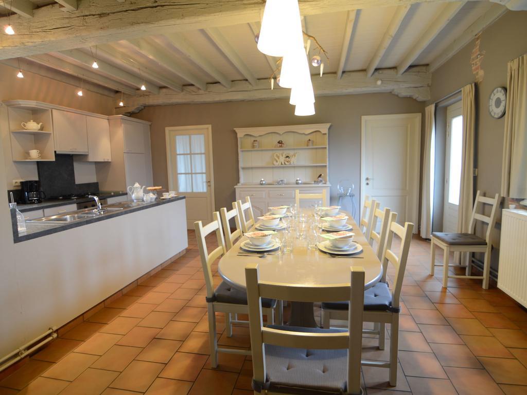 Charming Holiday Home In Zele Near The Forest Bagian luar foto