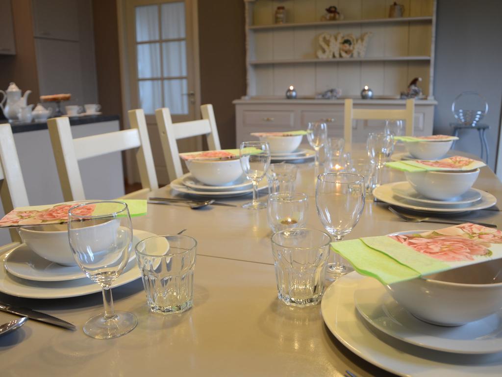 Charming Holiday Home In Zele Near The Forest Bagian luar foto