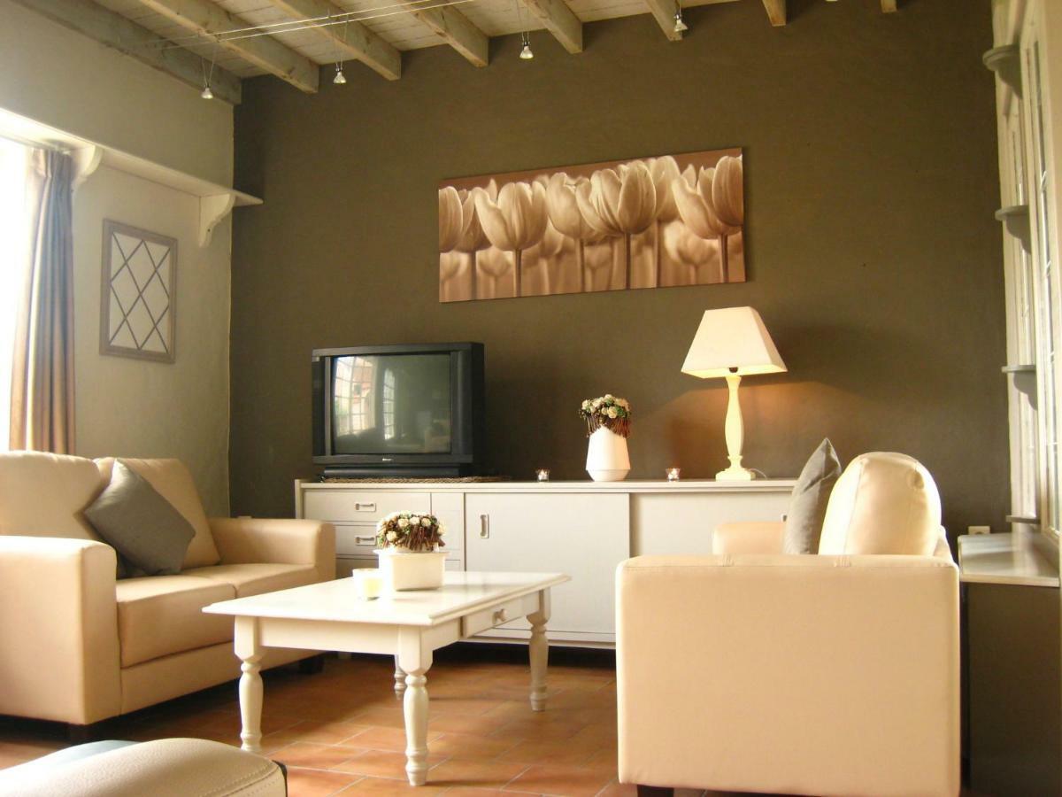 Charming Holiday Home In Zele Near The Forest Bagian luar foto